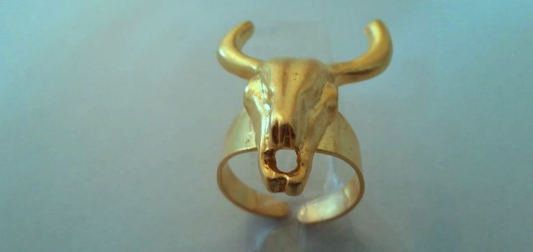 Золотое кольцо быка